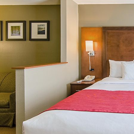 คอมฟอร์ต สวีตส์ Hotel วิธวิลล์ ภายนอก รูปภาพ